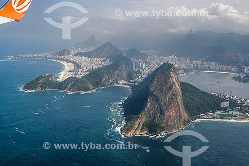  Foto aérea do Pão de Açúcar durante sobrevoo à cidade do Rio de Janeiro  - Rio de Janeiro - Rio de Janeiro (RJ) - Brasil