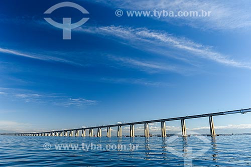  Vista da Ponte Rio-Niterói a partir da Baía de Guanabara  - Rio de Janeiro - Rio de Janeiro (RJ) - Brasil