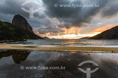  Amanhecer na Praia Vermelha com o Pão de Açúcar ao fundo  - Rio de Janeiro - Rio de Janeiro (RJ) - Brasil