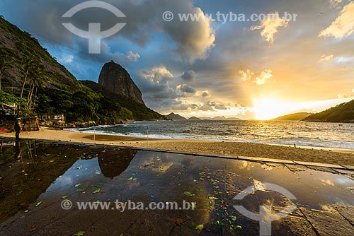  Amanhecer na Praia Vermelha com o Pão de Açúcar ao fundo  - Rio de Janeiro - Rio de Janeiro (RJ) - Brasil