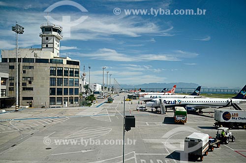  Aviões na pista do Aeroporto Santos Dumont  - Rio de Janeiro - Rio de Janeiro (RJ) - Brasil