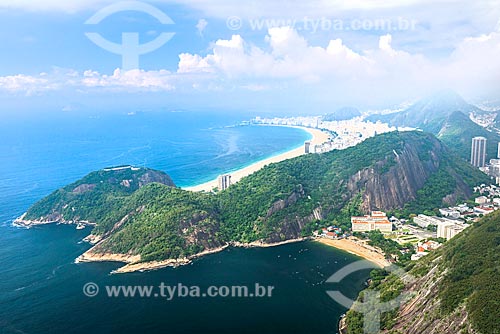  Vista da Praia Vermelha - à direita - com o Morro da Babilônia, Praia do Leme e Praia de Copacabana ao fundo a partir do Pão de Açúcar  - Rio de Janeiro - Rio de Janeiro (RJ) - Brasil