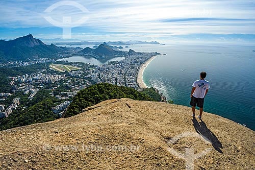  Vista geral da orla do Rio de Janeiro a partir da trilha do Morro Dois Irmãos com o Cristo Redentor ao fundo  - Rio de Janeiro - Rio de Janeiro (RJ) - Brasil