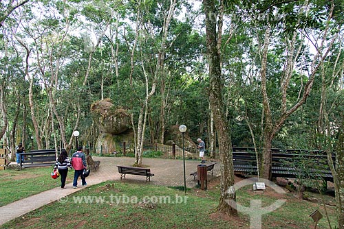  Parque Municipal da Pedra Montada com Pedra montada ao fundo  - Guararema - São Paulo (SP) - Brasil