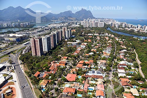  Foto aérea da Barra da Tijuca com a Pedra da Gávea ao fundo  - Rio de Janeiro - Rio de Janeiro (RJ) - Brasil