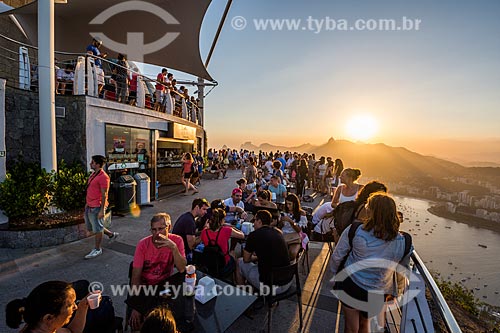  Vista do pôr do sol a partir da Estação do bondinho do Pão de Açúcar  - Rio de Janeiro - Rio de Janeiro (RJ) - Brasil