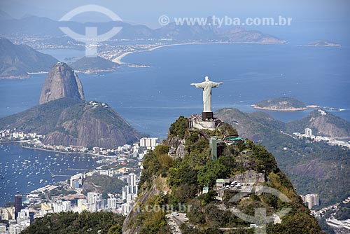  Foto aérea do Cristo Redentor com o Pão de Açúcar ao fundo  - Rio de Janeiro - Rio de Janeiro (RJ) - Brasil