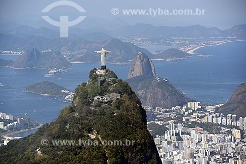  Foto aérea do Cristo Redentor com o Pão de Açúcar ao fundo  - Rio de Janeiro - Rio de Janeiro (RJ) - Brasil