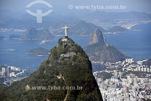  Foto aérea do Cristo Redentor com o Pão de Açúcar ao fundo  - Rio de Janeiro - Rio de Janeiro (RJ) - Brasil