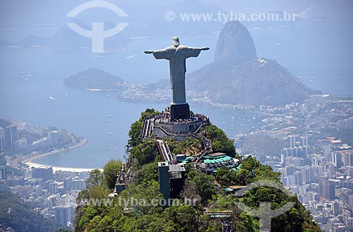  Foto aérea do Cristo Redentor com o Pão de Açúcar ao fundo  - Rio de Janeiro - Rio de Janeiro (RJ) - Brasil