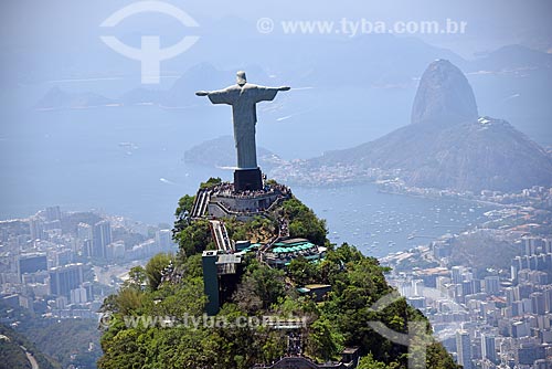  Foto aérea do Cristo Redentor com o Pão de Açúcar ao fundo  - Rio de Janeiro - Rio de Janeiro (RJ) - Brasil