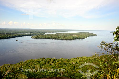  Vista a partir da trilha da Serras Guerreiras do Tapuruquara com o Rio Negro  - Santa Isabel do Rio Negro - Amazonas (AM) - Brasil