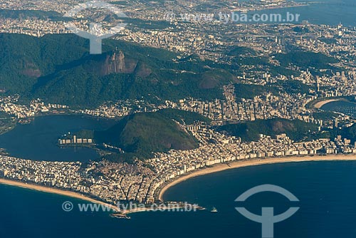  Foto aérea do Praia de Ipanema - à esquerda - com a Praia de Copacabana - à direita  - Rio de Janeiro - Rio de Janeiro (RJ) - Brasil