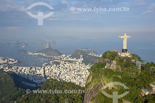  Foto aérea do Cristo Redentor com o Pão de Açúcar ao fundo  - Rio de Janeiro - Rio de Janeiro (RJ) - Brasil