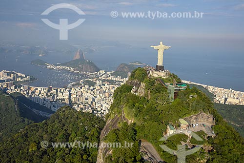  Foto aérea do Cristo Redentor com o Pão de Açúcar ao fundo  - Rio de Janeiro - Rio de Janeiro (RJ) - Brasil