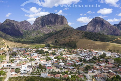 Foto feita com drone do Distrito Laginha - Com Monumento dos Pontões Capixabas ao fundo - Pancas - Espírito Santo (ES) - Brasil