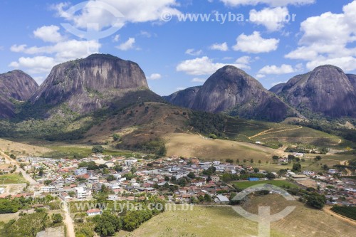 Foto feita com drone do Distrito Laginha - Com Monumento dos Pontões Capixabas ao fundo - Pancas - Espírito Santo (ES) - Brasil