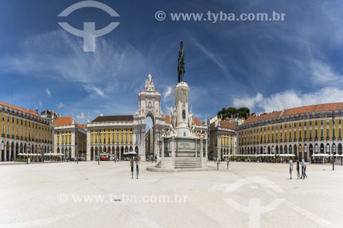 Praça do Comércio com o Arco da Rua Augusta (1875) ao fundo - Lisboa - Distrito de Lisboa - Portugal