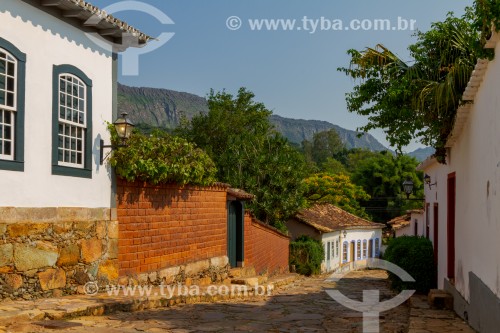 Casas coloniais e ruas com calçamento original - Tiradentes - Minas Gerais (MG) - Brasil