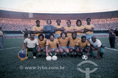 Seleção Brasileira: De pé: Zé Maria, Leão, Chiquinho Pastor, Piazza, Clodoaldo e Marco Antônio. Agachados: César Maluco, Rivellino, Leivinha, Paulo Cézar Caju e Luís Pereira - 1973 - Rio de Janeiro - Rio de Janeiro (RJ) - Brasil