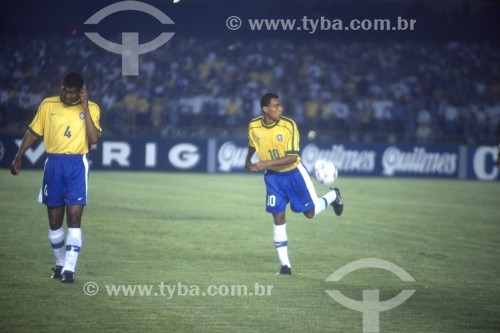 Aldair e Denílson - Seleção Brasileira - Jogo Brasil x Argentina - Preparação para a Copa de 1998 - Rio de Janeiro - Rio de Janeiro (RJ) - Brasil