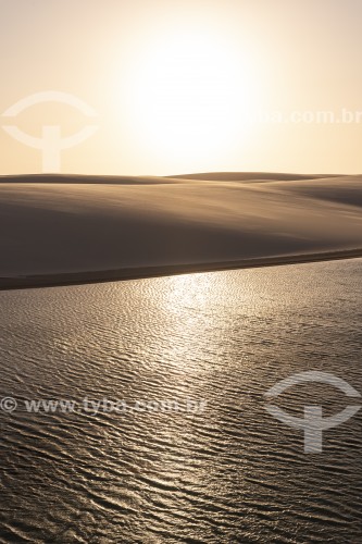 Lagoa e dunas no Parque Nacional dos Lençóis Maranhenses  - Barreirinhas - Maranhão (MA) - Brasil