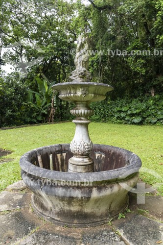 Fonte no jardim do Museu do Açude - Rio de Janeiro - Rio de Janeiro (RJ) - Brasil