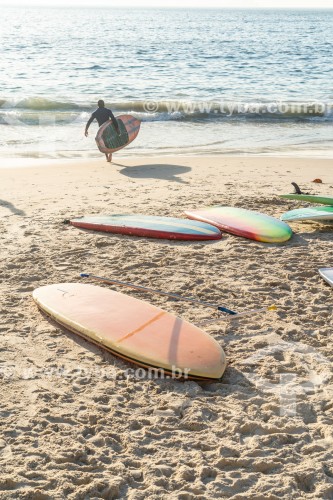 Pranchas de stand up paddle para aluguel na Praia de Copacabana - Rio de Janeiro - Rio de Janeiro (RJ) - Brasil