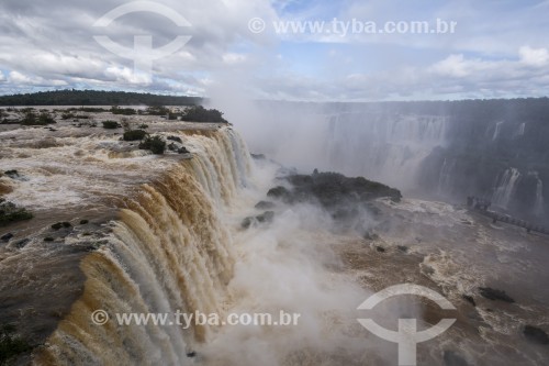 Cachoeiras no Parque Nacional do Iguaçu - Fronteira entre Brasil e Argentina - Foz do Iguaçu - Paraná (PR) - Brasil