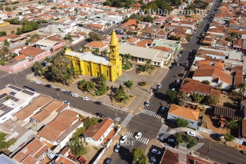 Foto feita com drone da cidade com a Igreja Matriz Nossa Senhora Aparecida na Praça dos Expedicionários - Brodowski - São Paulo (SP) - Brasil