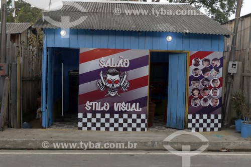 Barbearia na periferia da cidade de Parintins - Parintins - Amazonas (AM) - Brasil