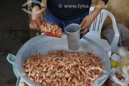 Venda de camarão salgado - Parintins - Amazonas (AM) - Brasil