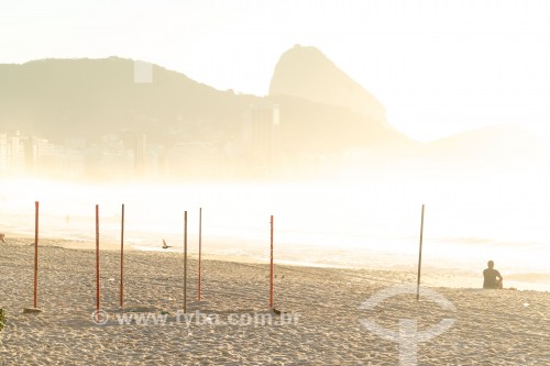 Mastros para pendurar bandeiras na Praia de Copacabana - Rio de Janeiro - Rio de Janeiro (RJ) - Brasil