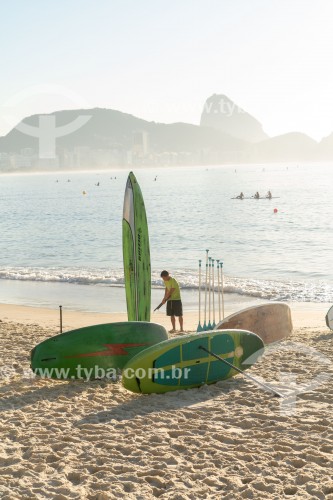 Pranchas de stand up paddle no Posto 6 da Praia de Copacabana - Rio de Janeiro - Rio de Janeiro (RJ) - Brasil