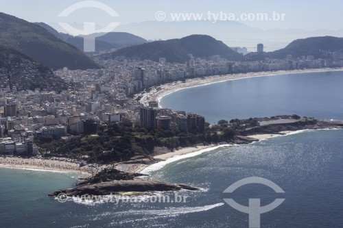 Vista aérea da Pedra do Arpoador com a Praia de Copacabana ao fundo  - Rio de Janeiro - Rio de Janeiro (RJ) - Brasil