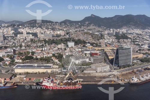 Vista aérea de armazéns do Cais da Gamboa, AquaRio - aquário marinho da cidade do Rio de Janeiro e da roda gigante para turistas - Rio de Janeiro - Rio de Janeiro (RJ) - Brasil