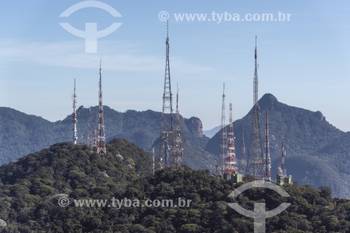 Vista aérea de torres de telecomunicação no Morro do Sumaré - Rio de Janeiro - Rio de Janeiro (RJ) - Brasil