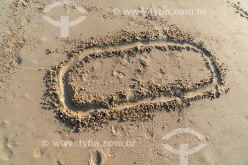 Desenho feito na areia da Praia de Copacabana - Rio de Janeiro - Rio de Janeiro (RJ) - Brasil