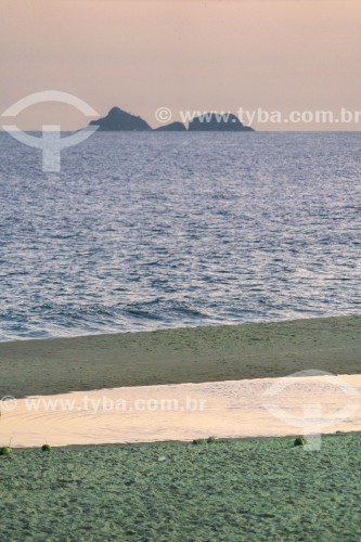 Praia do Arpoador com Monumento Natural das Ilhas Cagarras ao fundo - Rio de Janeiro - Rio de Janeiro (RJ) - Brasil