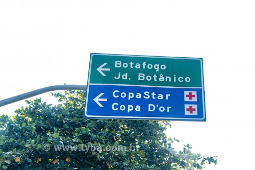 Placa de sinalização na Avenida Atlântica - Rio de Janeiro - Rio de Janeiro (RJ) - Brasil