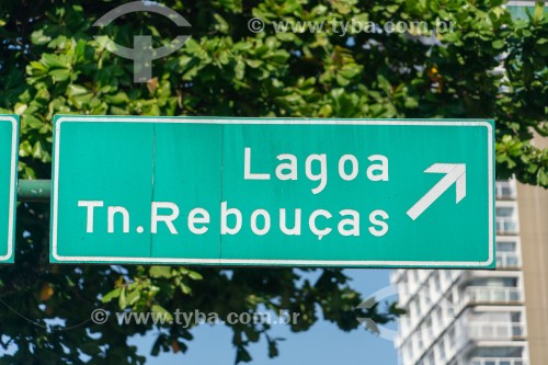 Placa de sinalização na Avenida Atlântica - Rio de Janeiro - Rio de Janeiro (RJ) - Brasil