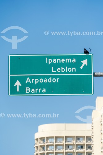 Placa de sinalização na Avenida Atlântica - Rio de Janeiro - Rio de Janeiro (RJ) - Brasil