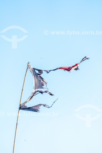 Bandeira rasgada - Rio de Janeiro - Rio de Janeiro (RJ) - Brasil