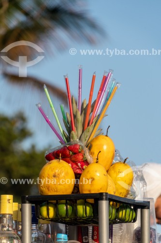 Vendedor ambulante de caipirinha e drinks  - Arpoador - Rio de Janeiro - Rio de Janeiro (RJ) - Brasil