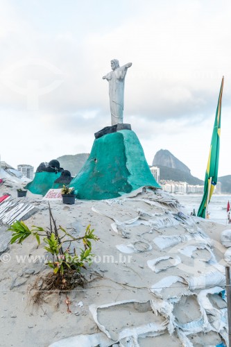 Escultura de areia representando o Cristo Redentor -  Praia de Copacabana - Rio de Janeiro - Rio de Janeiro (RJ) - Brasil