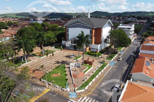 Foto feita com drone do Santuário de Nossa Senhora Aparecida na Praça Padre Donizetti - Local onde estão depositados seus restos mortais - Circuito Caminho da Fé - Tambaú - São Paulo (SP) - Brasil