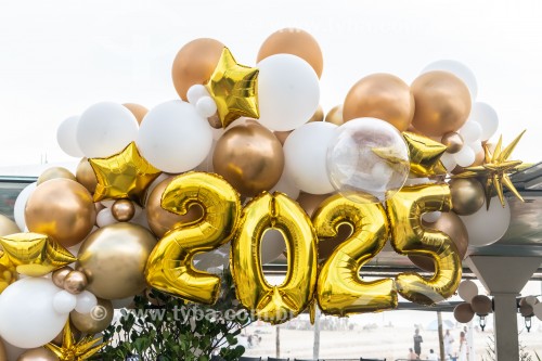 Quiosque decorado para Reveillon 2025 - Praia de Copacabana - Rio de Janeiro - Rio de Janeiro (RJ) - Brasil