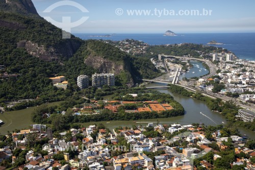 Vista aérea da ponte estaiada na linha 4 do Metrô Rio - Rio de Janeiro - Rio de Janeiro (RJ) - Brasil