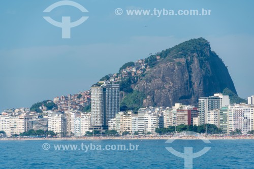 Vista da Praia de Copacabana com o Morro do Cantagalo ao fundo - Rio de Janeiro - Rio de Janeiro (RJ) - Brasil