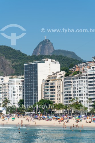 Vista da Praia de Copacabana com Morro do Corcovado ao fundo - Rio de Janeiro - Rio de Janeiro (RJ) - Brasil